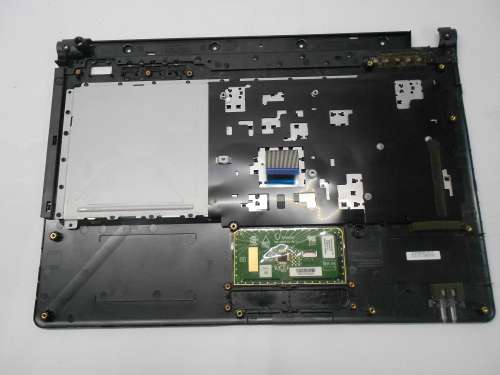 Toshiba Satellite L755 Palmrest With Keyboard And Touchpad 6-39-W2442-013